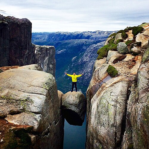 Kjeragbolten, Norway